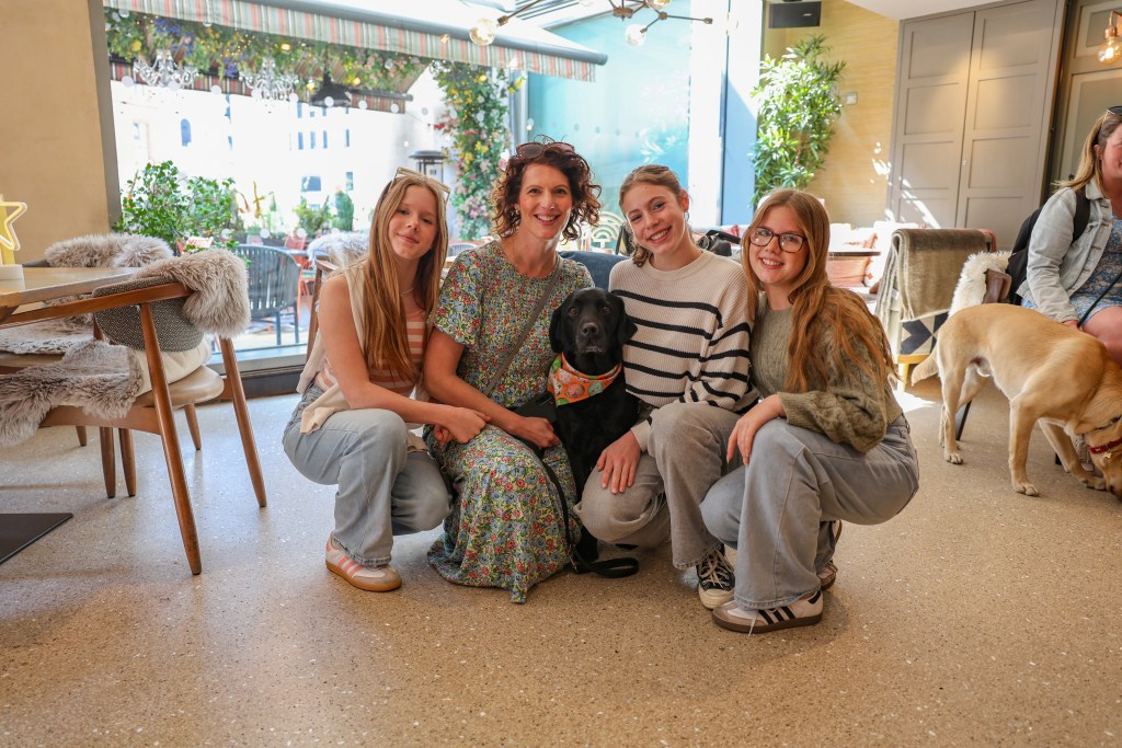 Labrador Cafe London Easter 2025 – OFFICIAL POP+BARK